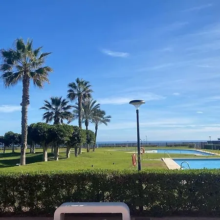 Soleado Con Vistas Al Mar Vera